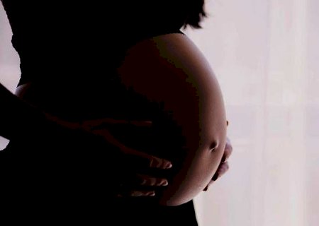 Anvisa determina vacinação apenas em grávidas e puérperas com comorbidades