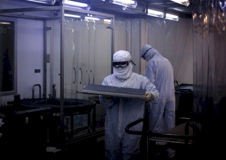 Fiocruz confirma chegada de lote de insumo da vacina nesta semana