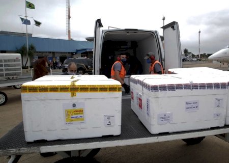 MS deve receber nesta quarta-feira mais doses de vacinas contra a Covid