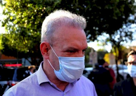 Uso de máscara deve continuar por um bom tempo, avisa secretário