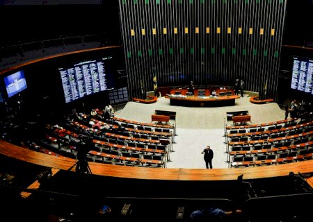 DEM, PSL e PP negociam possível fusão para 2022, diz jornal