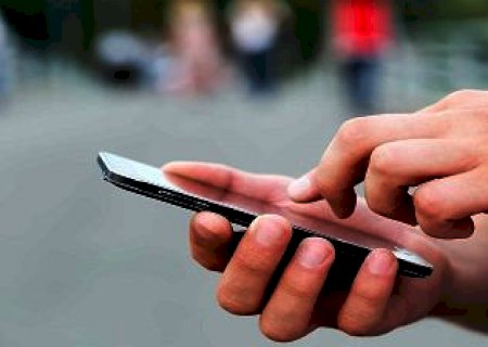 Você faz algum? Confira os principais erros cometidos no uso de celulares