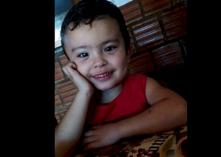 Vítima de tumor, João Guilherme precisa de tratamento e família pede ajuda