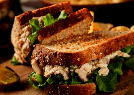 Sanduíche natural de atum: veja como fazer esta delícia
