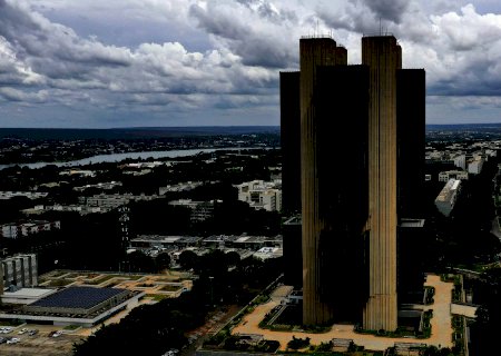 Mercado financeiro eleva projeção da inflação para 7,11% este ano