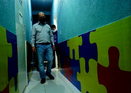Projeto de Barbosinha que assegura meia-entrada à autista e um acompanhante, é aprovado em 1ª discussão