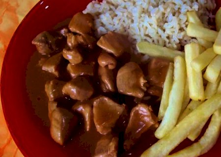 Carne de porco ao molho rabo de boi: receita fácil e gostosa
