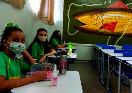 Escolas estaduais de MS podem retomar ensino 100% presencial em outubro