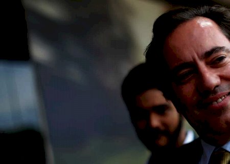 Presidente da Caixa diz que está com Covid e é o 4° infectado da comitiva de Bolsonaro