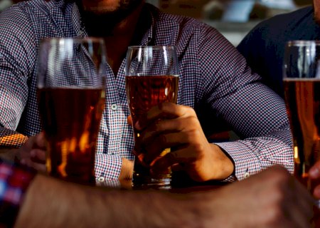 Correspondente Médico: Saiba como identificar os sintomas do alcoolismo