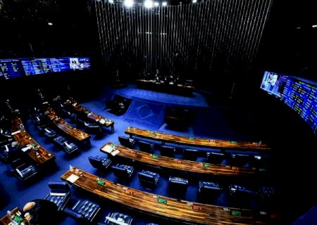 Senado aprova PEC que desobriga m&iacute;nimo de investimento em educa&ccedil;&atilde;o