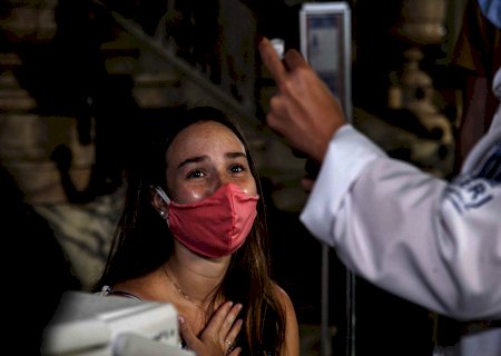 Brasil tem 100 milhões de pessoas com esquema vacinal completo contra a Covid-19