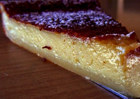 De querer e chorar por mais: receita deliciosa de queijada de leite condensado