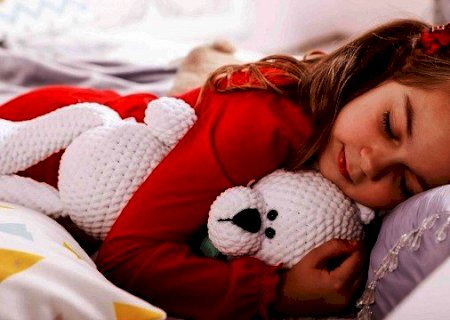 Cinco técnicas para fazer seu filho dormir no horário ideal