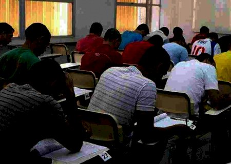 Semana começa com cinco concursos abertos e salários de até R$ 8 mil em MS