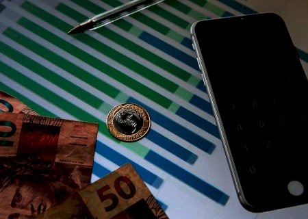 Nova parcela do Auxílio Brasil é paga nesta quinta. Veja quem recebe