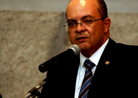 Governador do DF cancela festas de Réveillon devido à variante Ômicron