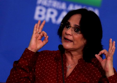 Damares diz que verbas do Ministério são insuficientes para ações voltadas a crianças e adolescentes