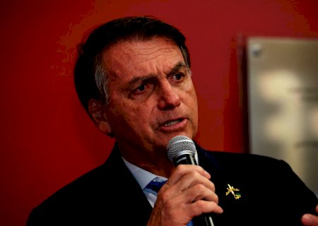 Bolsonaro confirma provas do Enem 2021 com 'a cara do governo'