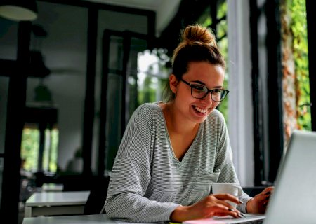 Programa oferece bolsas de estudo nos EUA a estudantes de baixa renda brasileiros