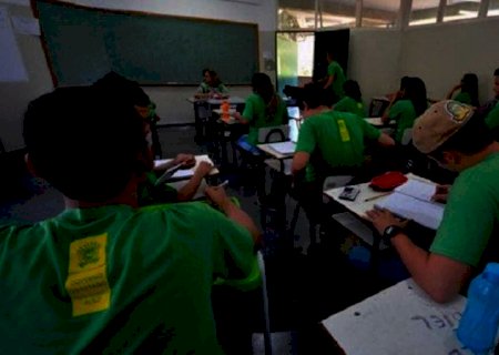 Seleção para professor com salários de até R$ 4,5 mil fecha inscrições na segunda em MS