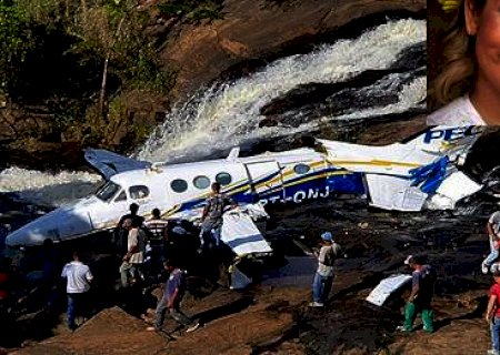 Veja imagens do resgate do avião que levava Maríla Mendonça