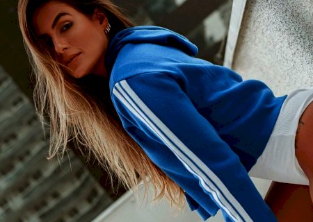 Carol Peixinho coloca o bumbum pra jogo em cenário paradisíaco: “Que comissão hein!”
