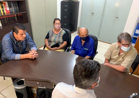 Prefeito Jean assina termo de desapropriação para construção da área do núcleo industrial de Douradina