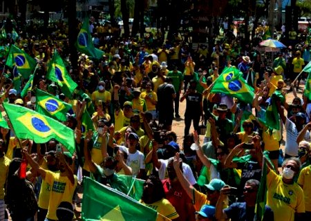 Manifestantes organizam ato contra vacina e passaporte sanitário na Capital