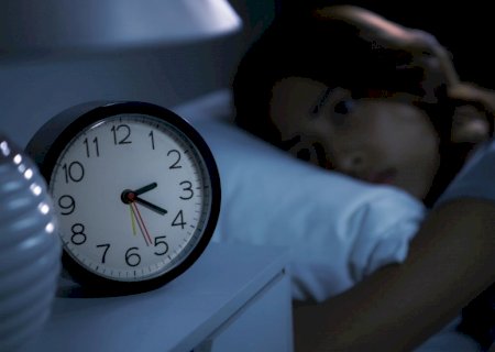 Noites de sono mais longas podem ajudar na perda de calorias e controle da obesidade