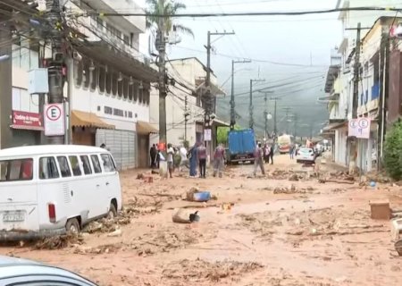 Sobe para 120 o número de mortes pelas chuvas em Petrópolis