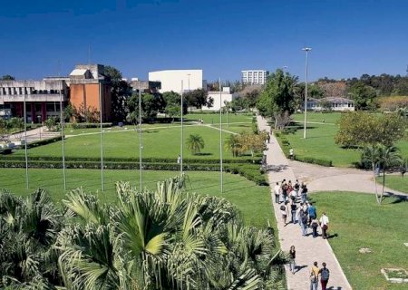 Ufes abre concurso com 17 vagas e salário de até R$ 4,6 mil