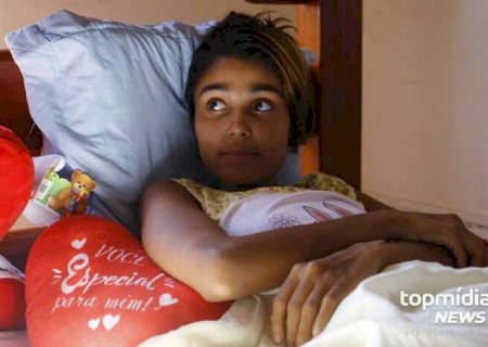 Mochileira vítima de tragédia em MS pede ajuda para voltar para Pelotas