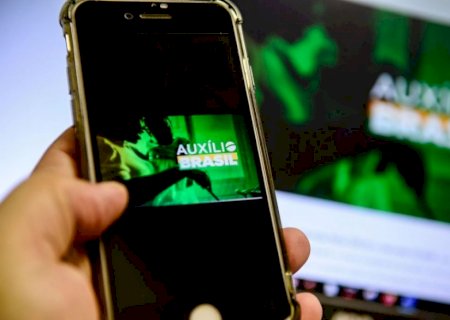 Caixa paga Auxílio Brasil a beneficiários com NIS final 8