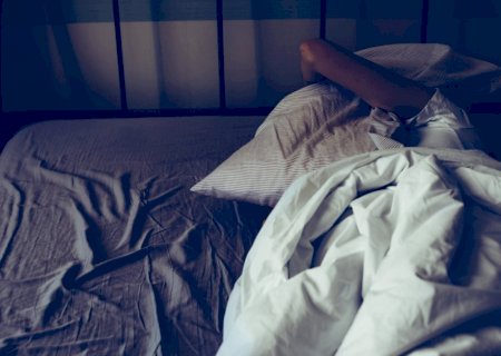 Sono ruim está ligado ao acúmulo de placas perigosas em todo o corpo, diz estudo