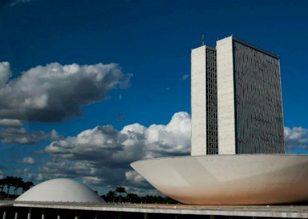 Câmara aprova PEC que flexibiliza gastos na educação em 2020 e 2021