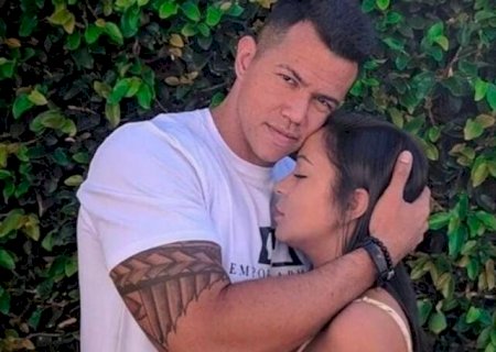 Casal que se envolveu em polêmica com morador de rua bomba nas redes sociais