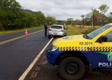 Acusado de matar esposa na frente de crianças de 2 e 9 anos é preso tentando fugir para MG