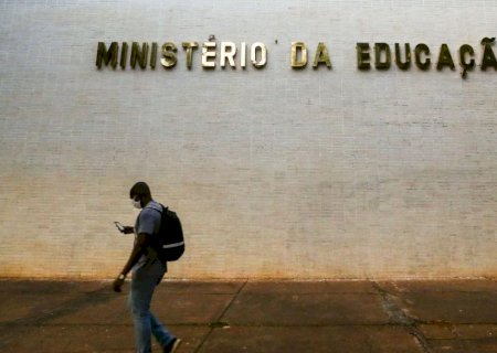 MEC prorroga para 26 de maio convocação da lista de espera do Fies