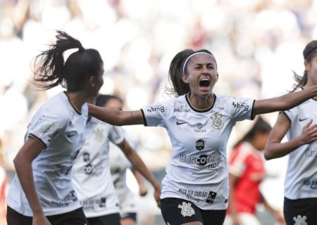 Corinthians goleia Internacional e é campeão do Brasileiro Feminino
