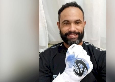 Goleiro Bruno some do mapa após arrecadar dinhero que seria 'para pagar pensão do filho'