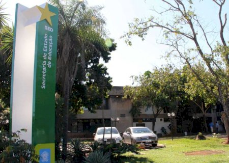 Governo de Mato Grosso do Sul promove 2,6 mil servidores da educação
