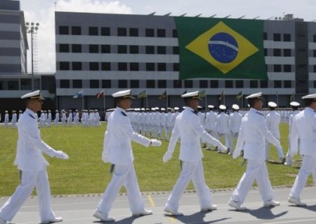 Marinha abre processo seletivo para oficiais temporários