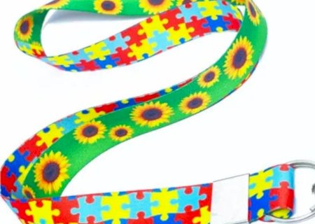 É lei: MS institui uso do colar de girassol para identificação de pessoas com deficiência oculta