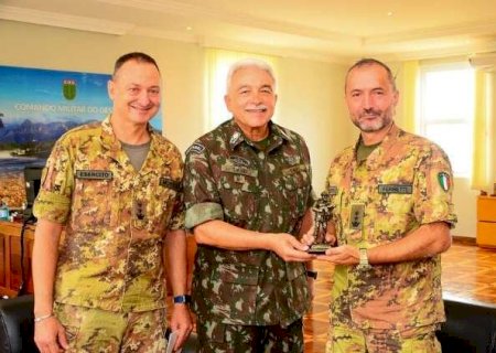Militares italianos v&atilde;o conhecer o Sistema de Monitoramento de Fronteiras