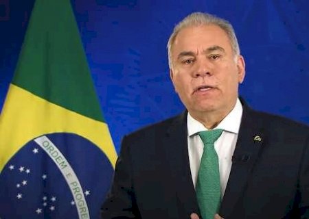 'Vacinem suas crian&ccedil;as', pede Queiroga durante pronunciamento sobre poliomielite