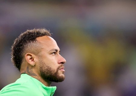 Neymar platina cabelo para voltar à Copa do Mundo. Veja resultado