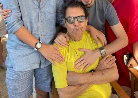 Faustão é flagrado “emburrado” durante férias no Caribe