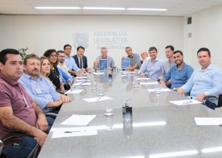 Paulo Corrêa articula com prefeitos e vereadores criação de consórcio em Saúde