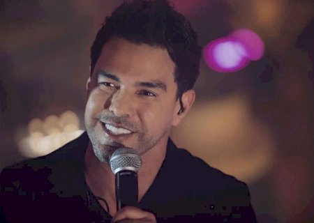 Alexandre Frota usa vídeo para fazer piada de Zezé di Camargo
